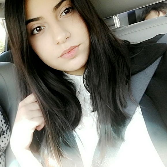 Meet your Posher, Emma - Picture 1 of 1